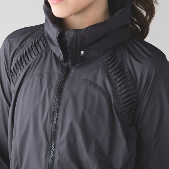 Lululemon Making Moves Jacket - Picture 4 of 6